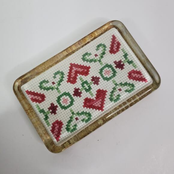 Vintage 83' Hearts Floral Cross Stitch Handmade Glass Paperweight Office Decor - Picture 7 of 11